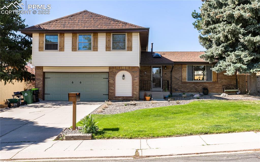 5465 Zapato Dr., Colorado Springs, CO 80917