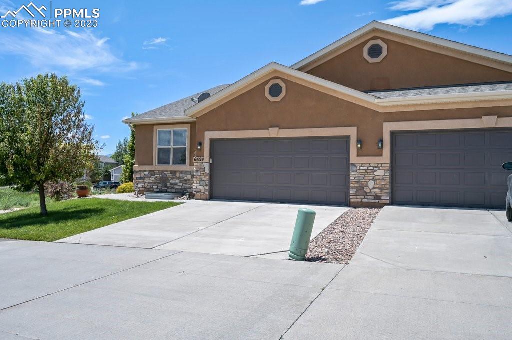 6624 Young Oak Grove, Colorado Springs, CO 80923