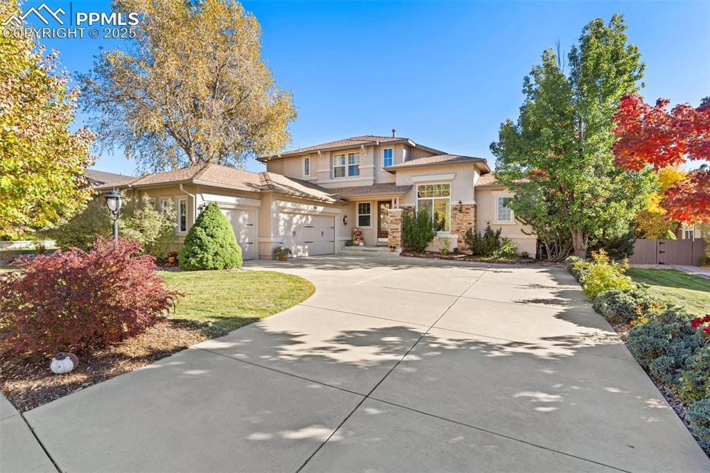 3555 Hollycrest Dr., Colorado Springs, CO 80920