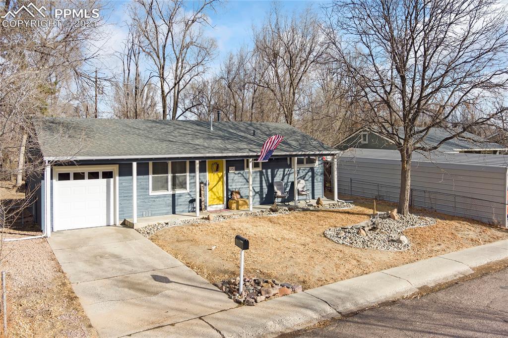 25 Hayes Dr., Colorado Springs, CO 80911