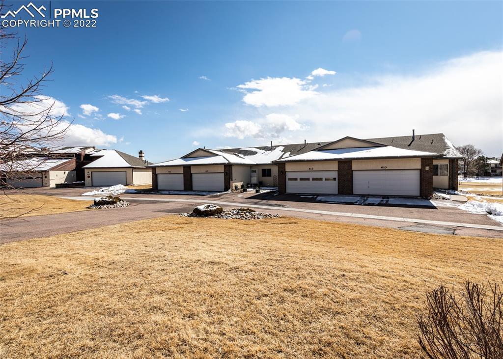 614 Lakewood Cir., Colorado Springs, CO 80910