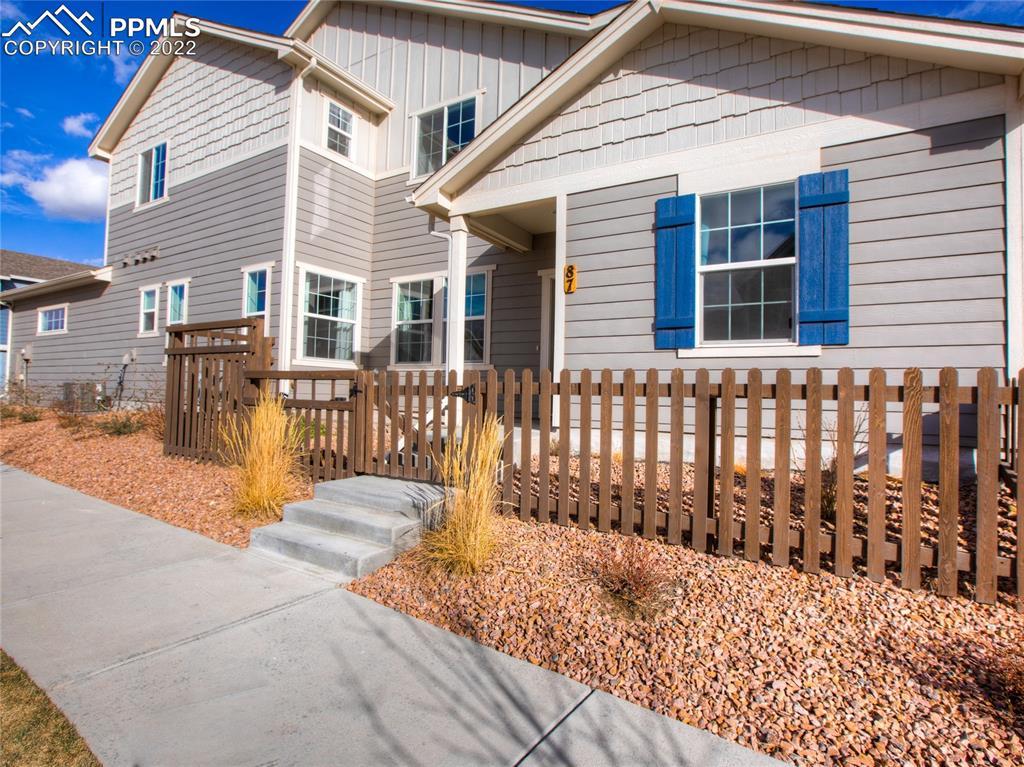 87 Mayflower St., Colorado Springs, CO 80905