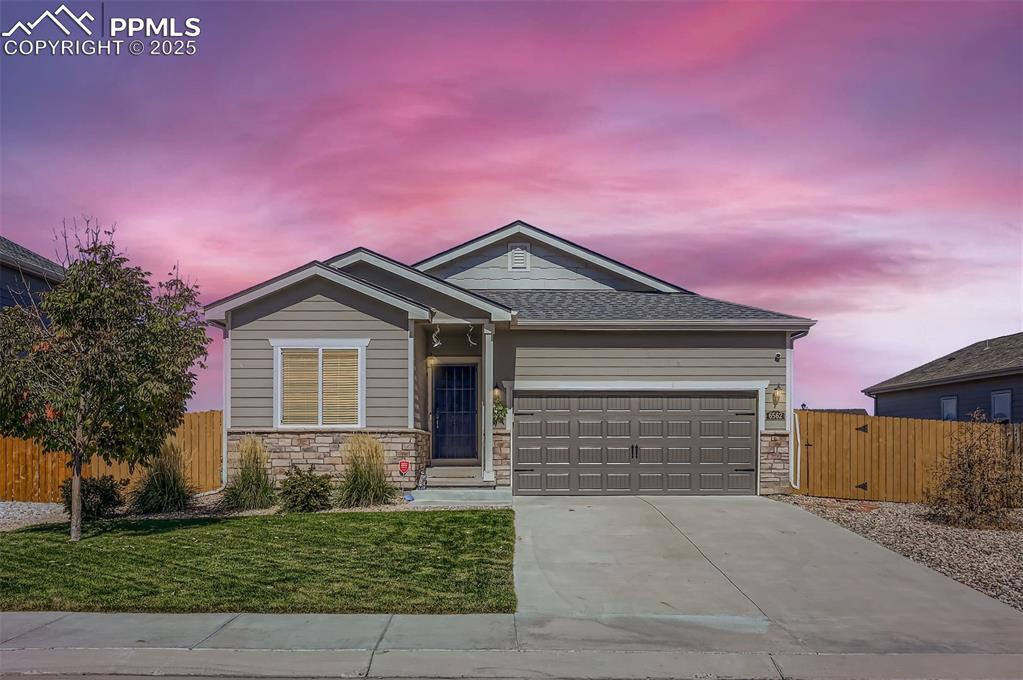 6562 Phantom Way, Colorado Springs, CO 80925