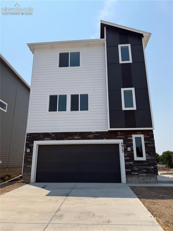 4913 Havenward View, Colorado Springs, CO 80911