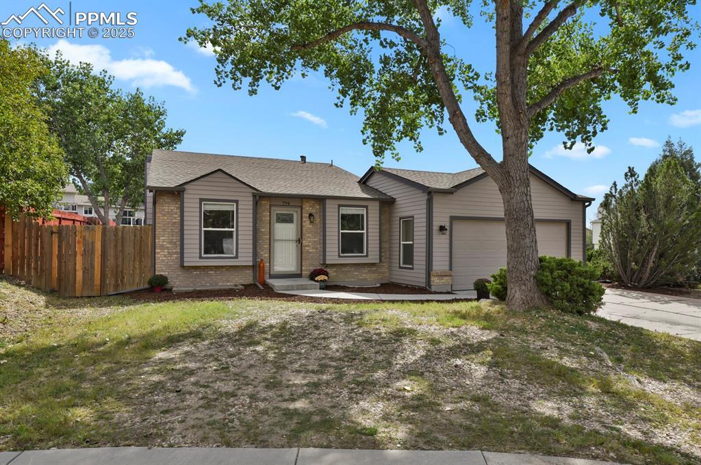 794 Crosstrail Dr., Colorado Springs, CO 80906