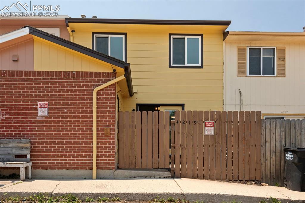 4219 Hunts Mill Ter., Colorado Springs, CO 80910