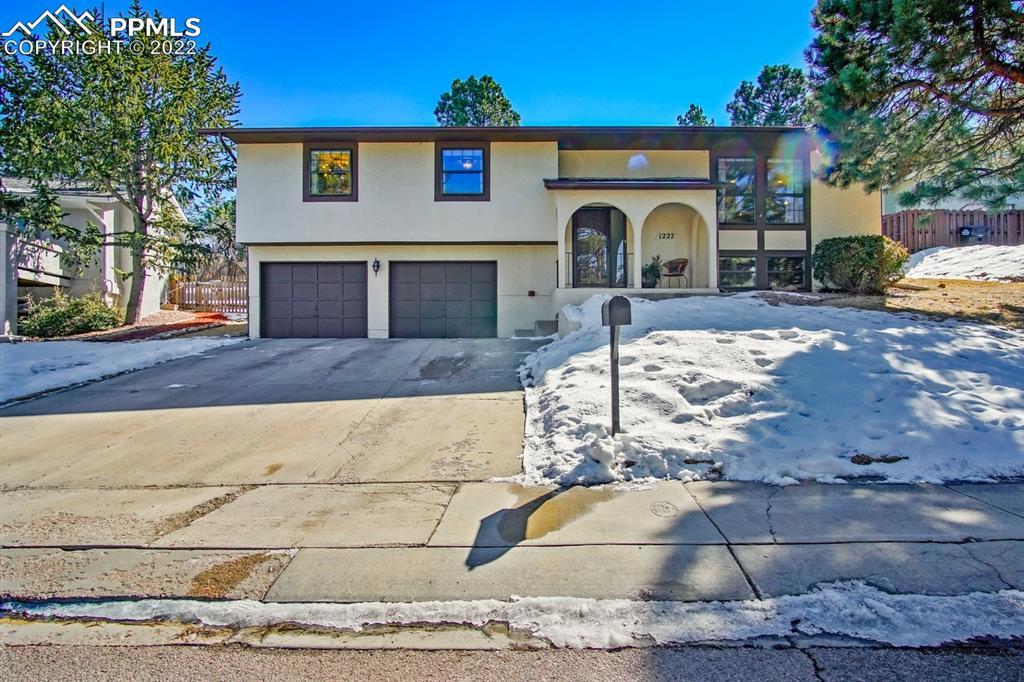 1227 Brittany Cir., Colorado Springs, CO 80918