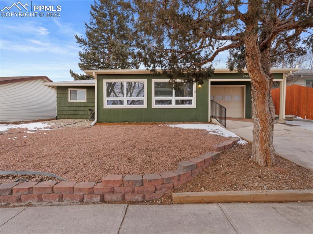 1204 Cumberland St., Colorado Springs, CO 80907