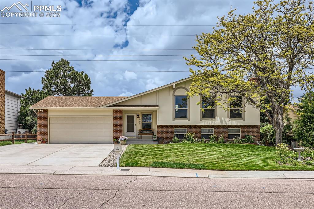 5090 Picket Dr., Colorado Springs, CO 80918