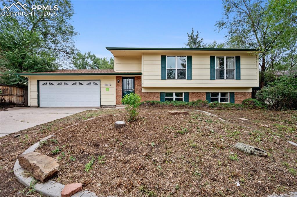 2885 Clarendon Dr., Colorado Springs, CO 80916