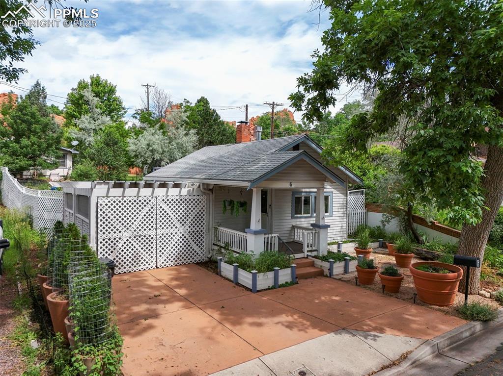 6 N 33rd St., Colorado Springs, CO 80904