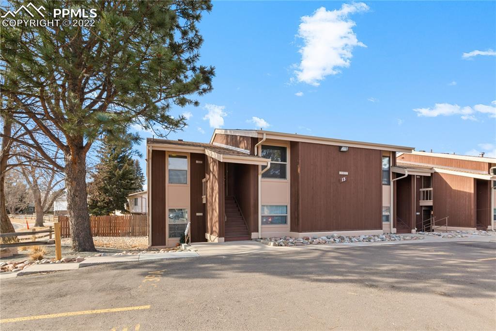 4539 N Carefree Cir. #B, Colorado Springs, CO 80917