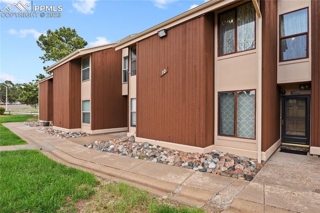 4557 N Carefree Cir., Colorado Springs, CO 80917
