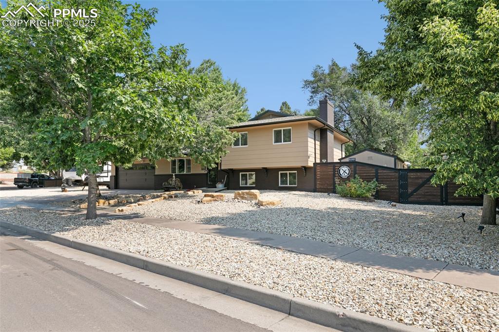 1921 Van Diest Rd., Colorado Springs, CO 80915