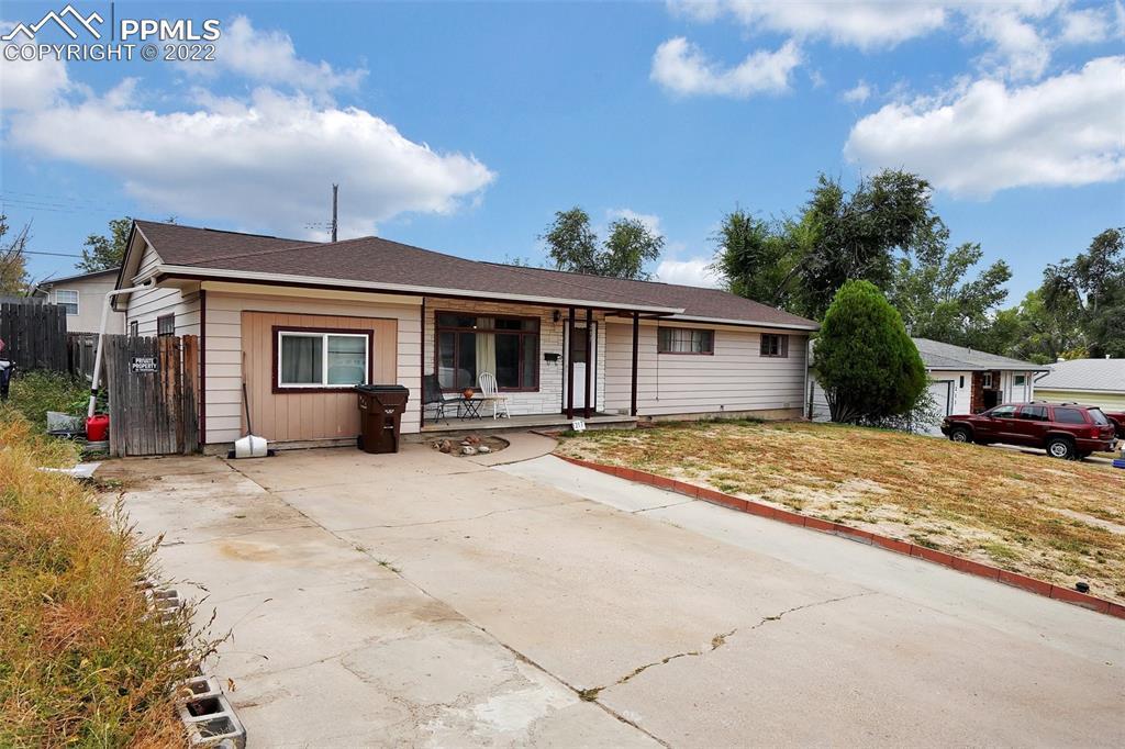 217 Steven Dr., Colorado Springs, CO 80911
