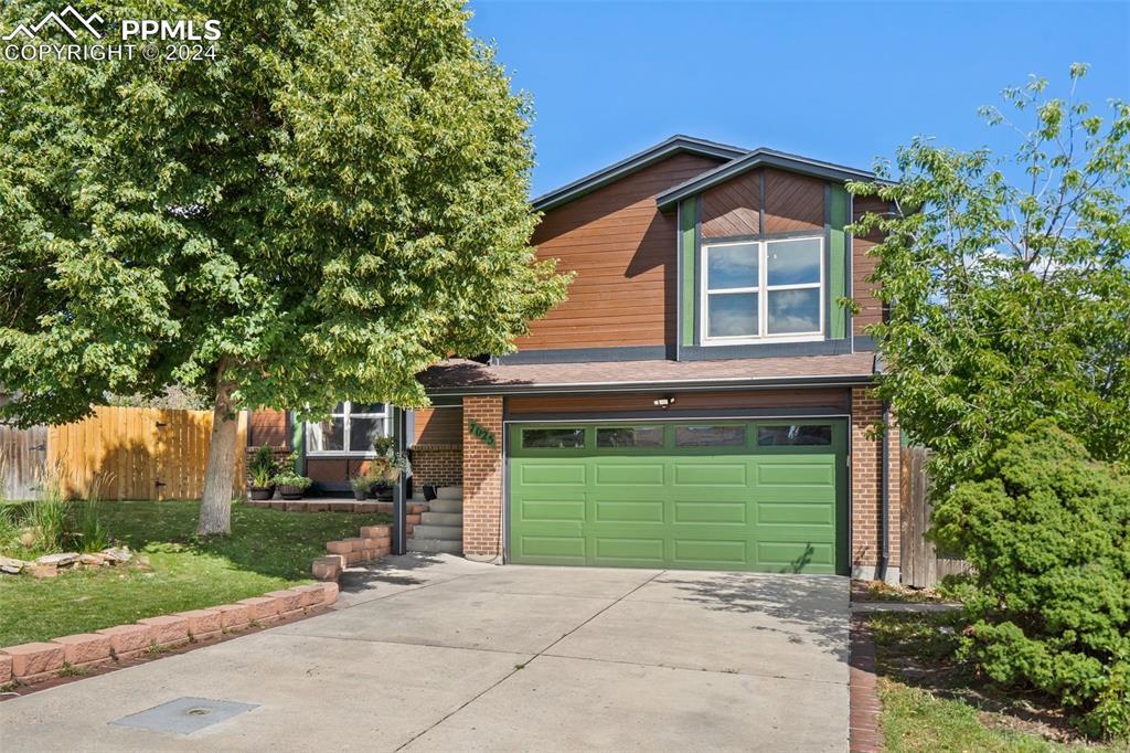 7025 Heywood Ct., Colorado Springs, CO 80918