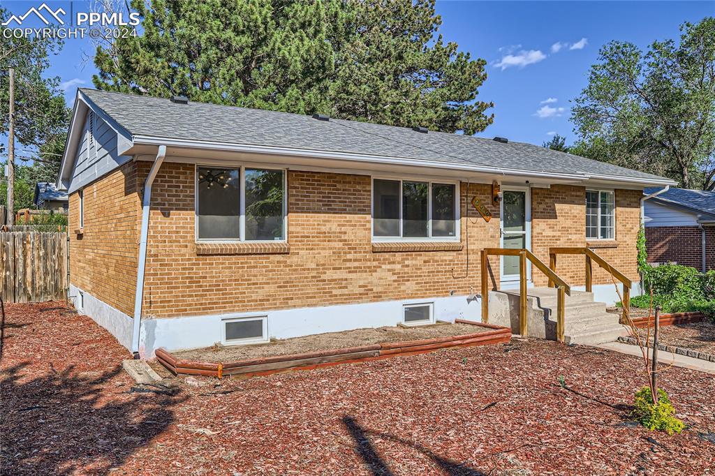 423 Yellowstone Rd., Colorado Springs, CO 80910