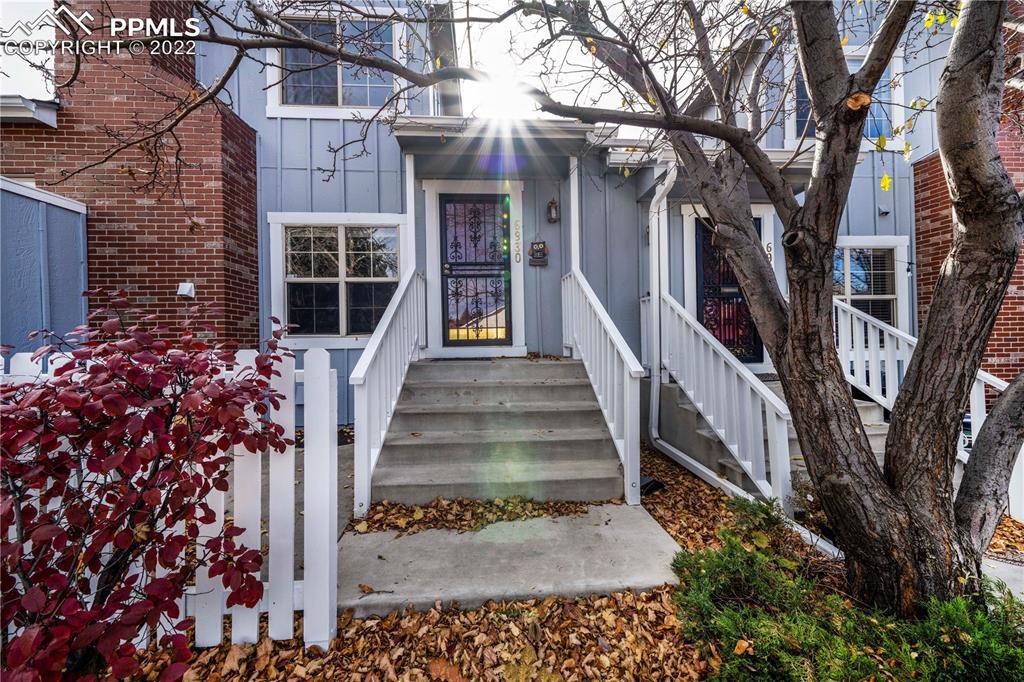 6930 Los Reyes Cir., Colorado Springs, CO 80918