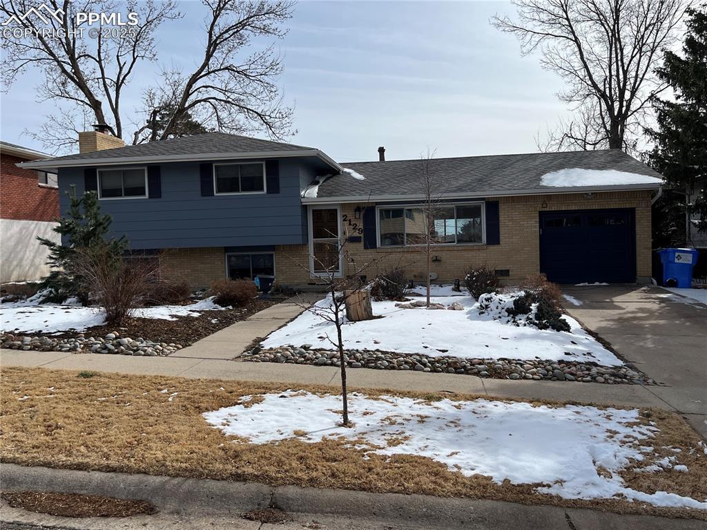 2129 Warwick Ln., Colorado Springs, CO 80909