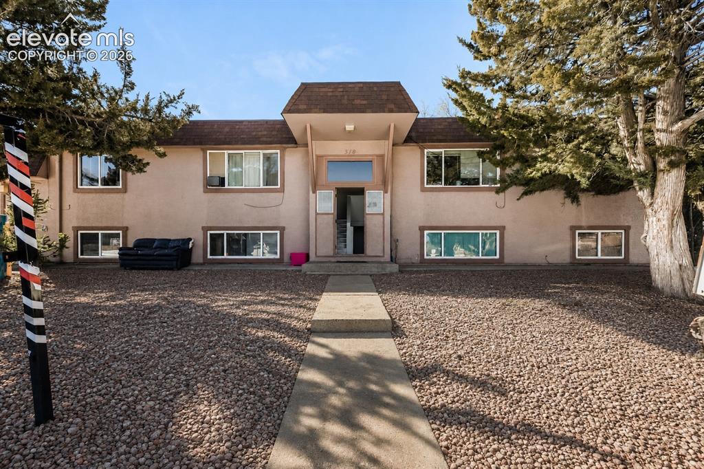 318 Bonnie Ct., Colorado Springs, CO 80916