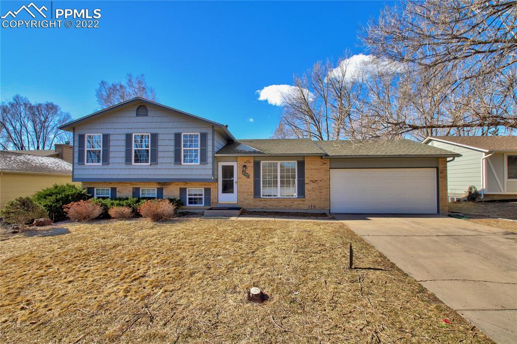 217 Saddlemountain Rd., Colorado Springs, CO 80919