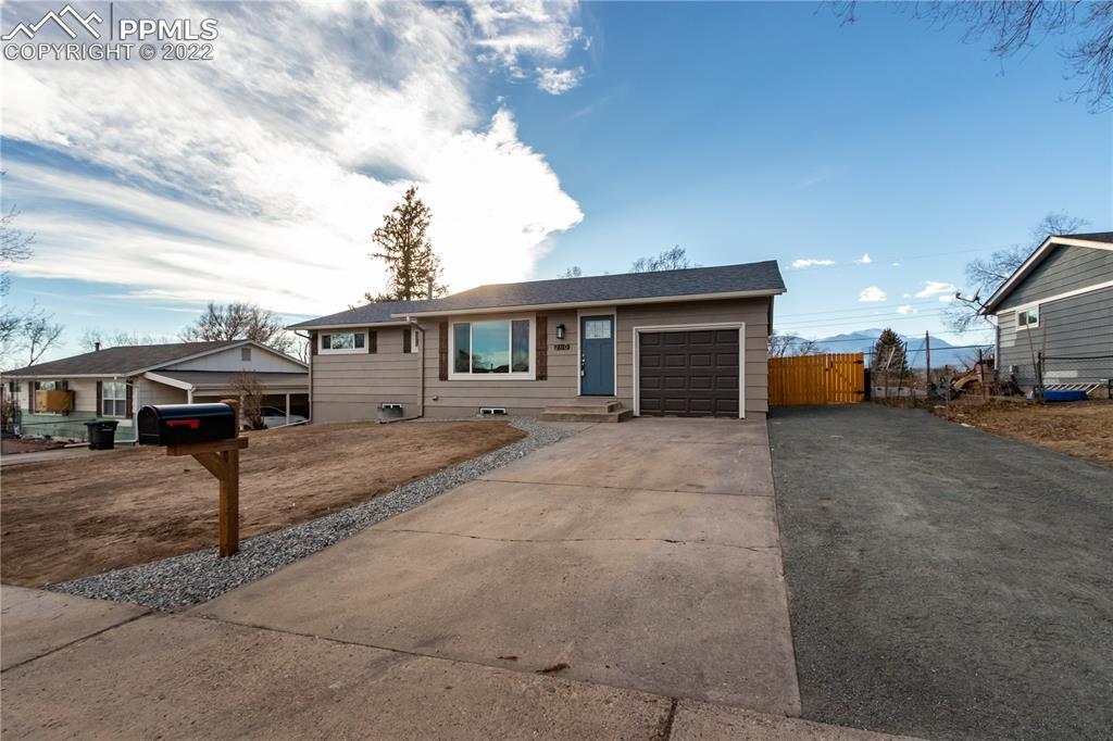 260 Everett Dr., Colorado Springs, CO 80911