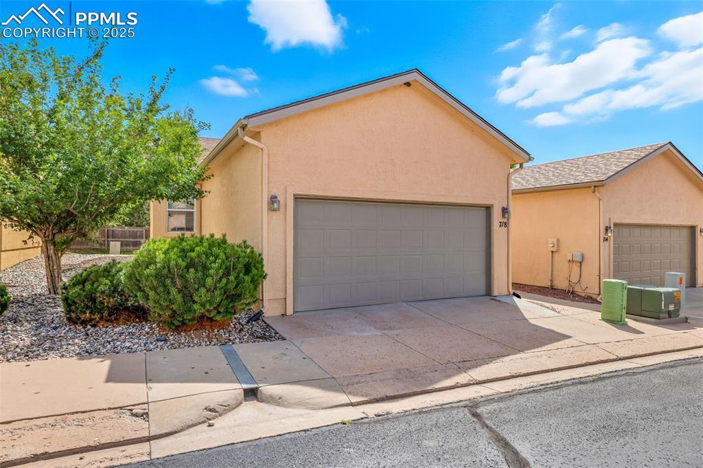 718 Cima Vista Point, Colorado Springs, CO 80916