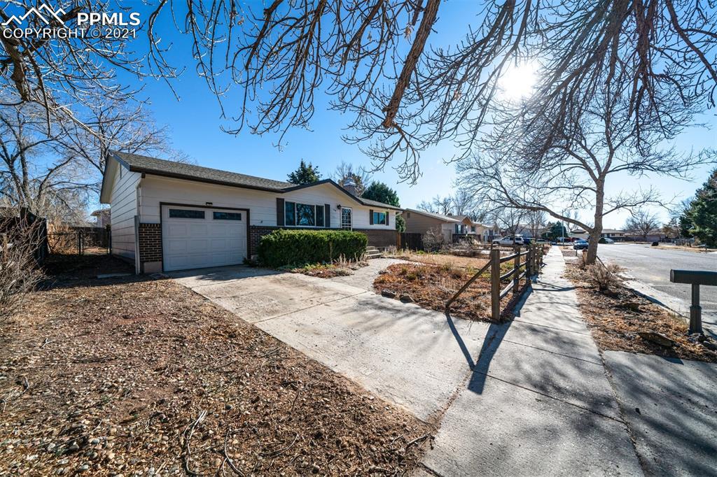 1105 Branding Iron Dr., Colorado Springs, CO 80915