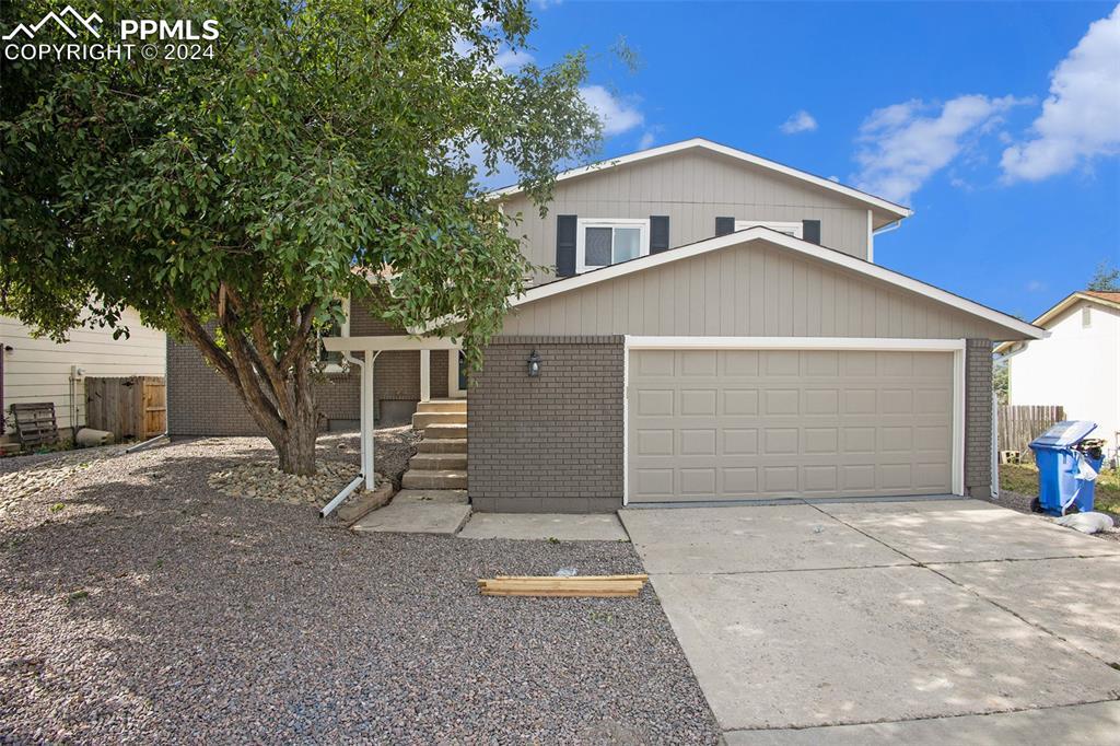 2585 Roundtop Dr., Colorado Springs, CO 80918