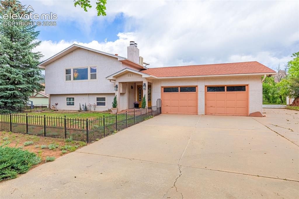 629 Arnold Ln., Colorado Springs, CO 80904