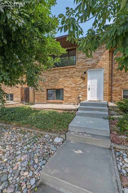 332 Mount View Ln., Colorado Springs, CO 80907