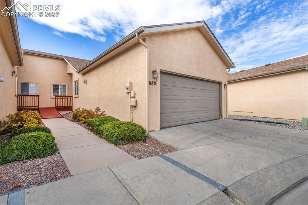688 Cima Vista Point, Colorado Springs, CO 80916