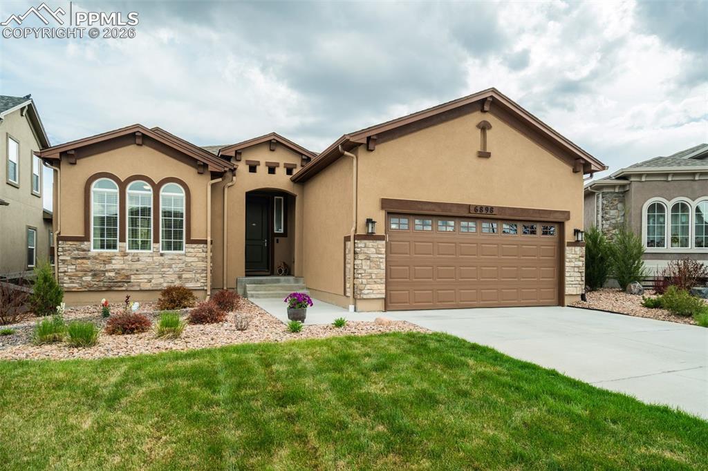 6898 Sedgerock Ln., Colorado Springs, CO 80927