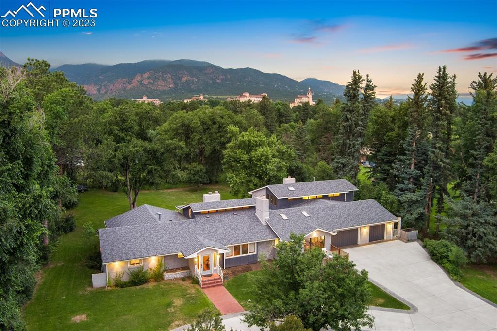 38 Cheyenne Mountain Blvd., Colorado Springs, CO 80906