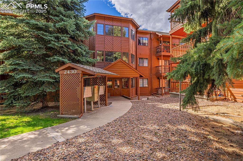2430 Palmer Park Blvd. #305, Colorado Springs, CO 80909