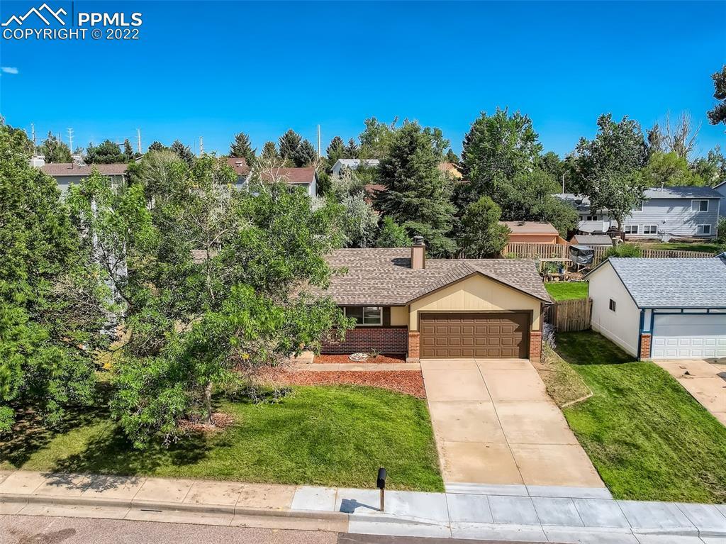 7655 Bell Dr., Colorado Springs, CO 80920