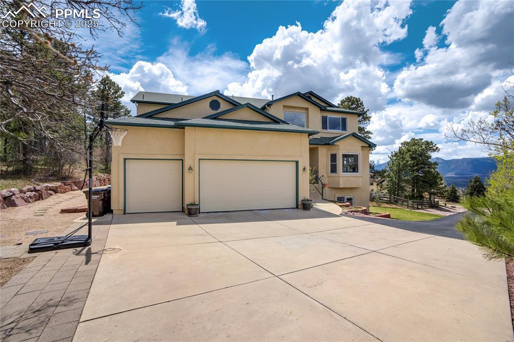 15371 Ridgefield Ln., Colorado Springs, CO 80921