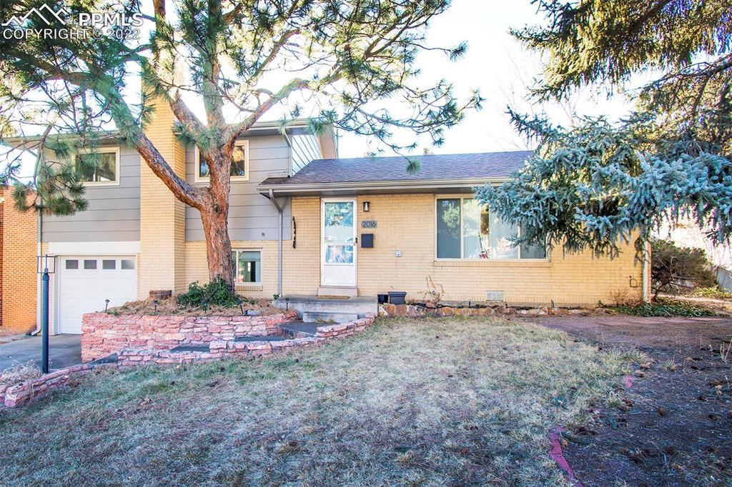 2016 Snyder Ave., Colorado Springs, CO 80909
