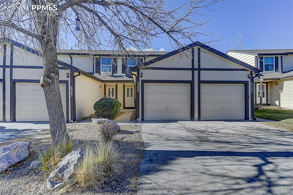 2325 Lexington Village Ln., Colorado Springs, CO 80916