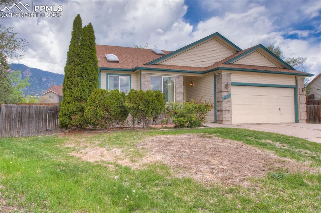 1305 Eastmeadow Ct., Colorado Springs, CO 80906