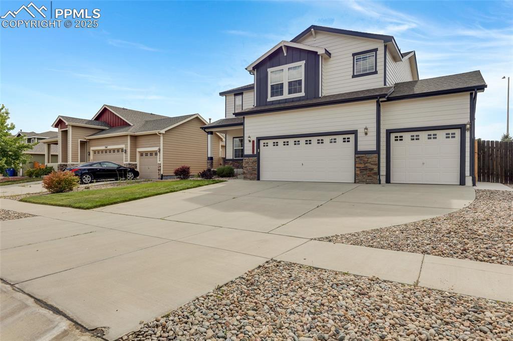 7557 Forest Valley Loop, Colorado Springs, CO 80908