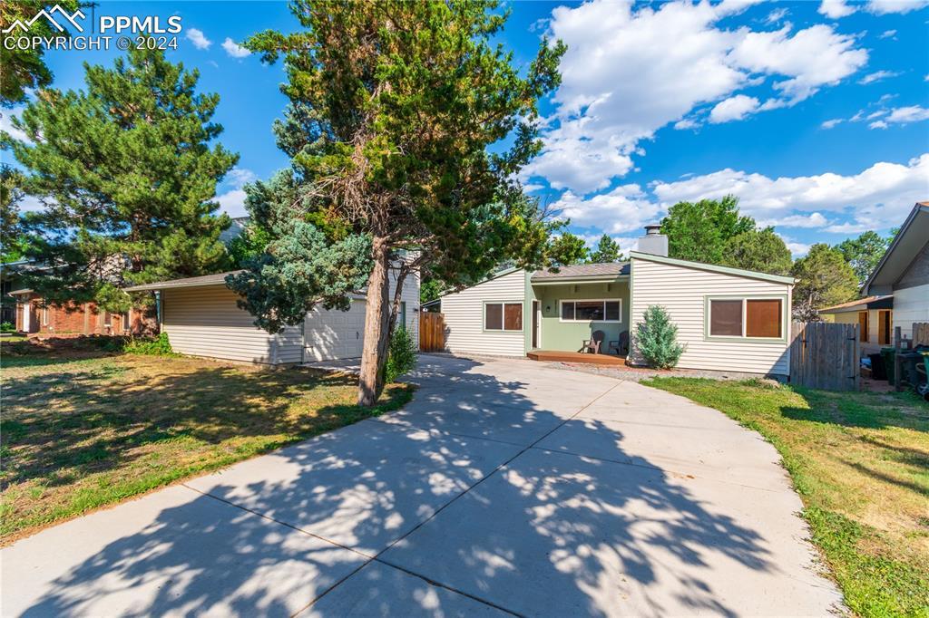 2731 Flintridge Dr., Colorado Springs, CO 80918