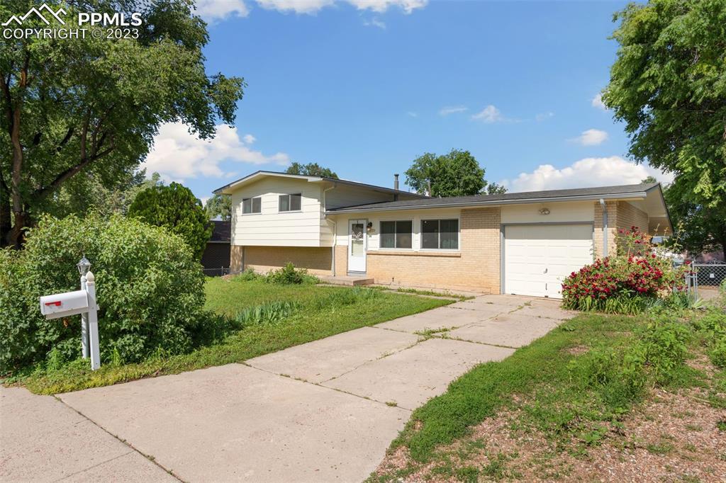 128 Ithaca St., Colorado Springs, CO 80911