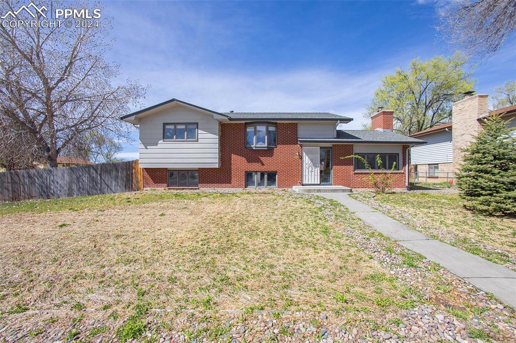 6830 Chesterfield Ct., Colorado Springs, CO 80911