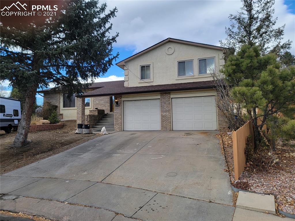 560 Crosstrail Dr., Colorado Springs, CO 80906
