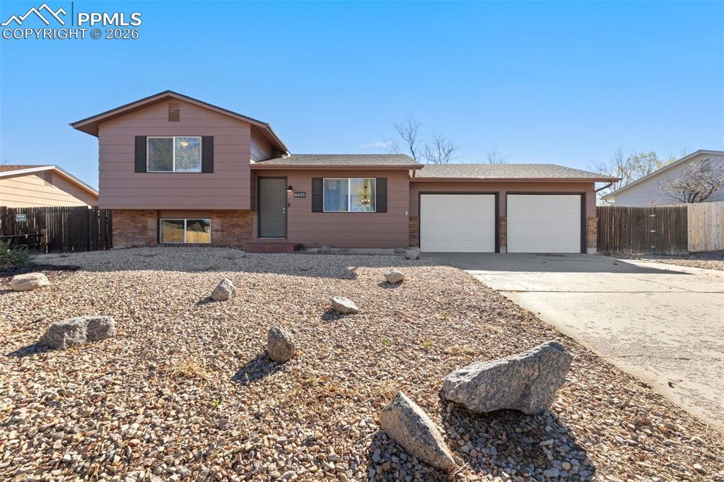 6635 Grand Valley Dr., Colorado Springs, CO 80911