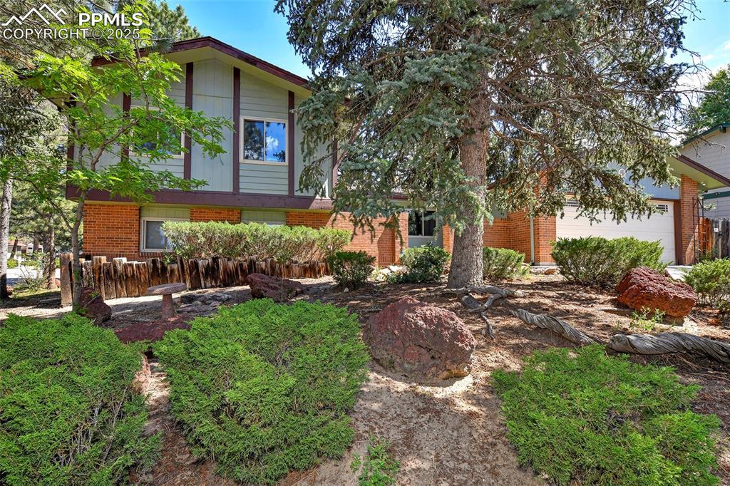 3287 Squaw Valley Dr., Colorado Springs, CO 80918