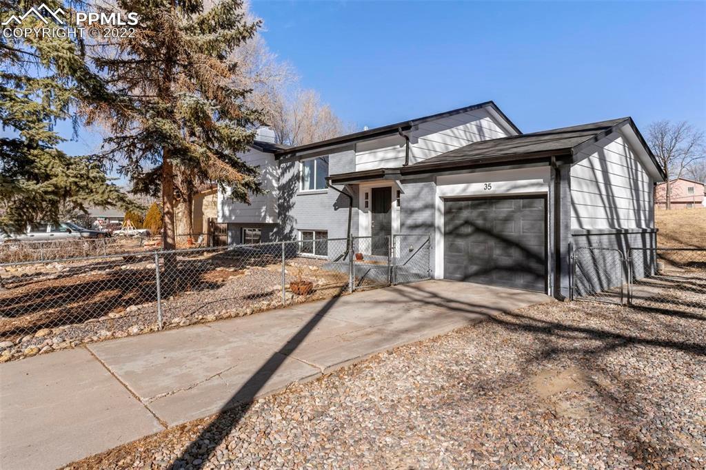 35 Bella Vista Ln., Colorado Springs, CO 80911