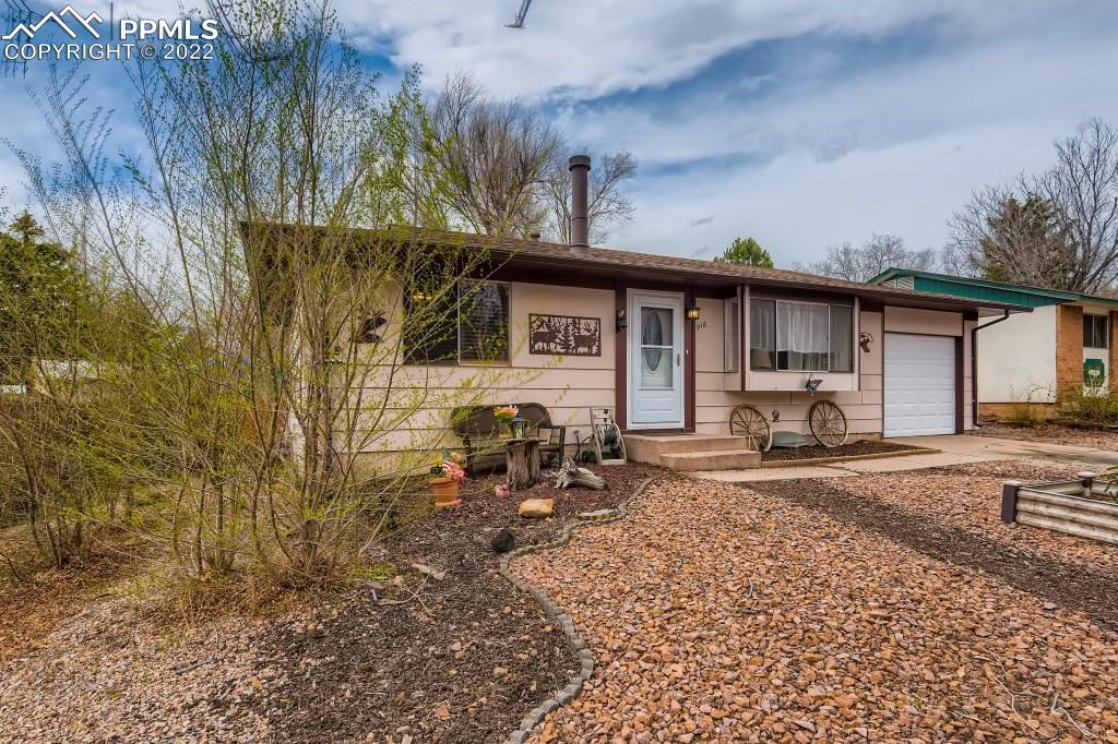 918 Querida Dr., Colorado Springs, CO 80909