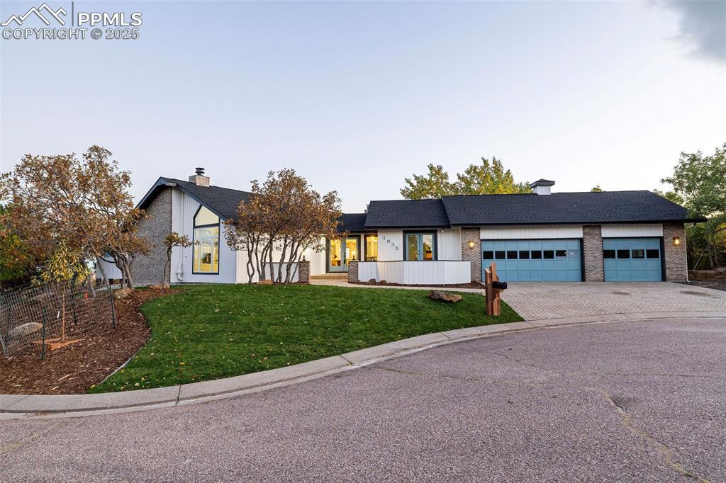 1935 Chateau Point Ct., Colorado Springs, CO 80919